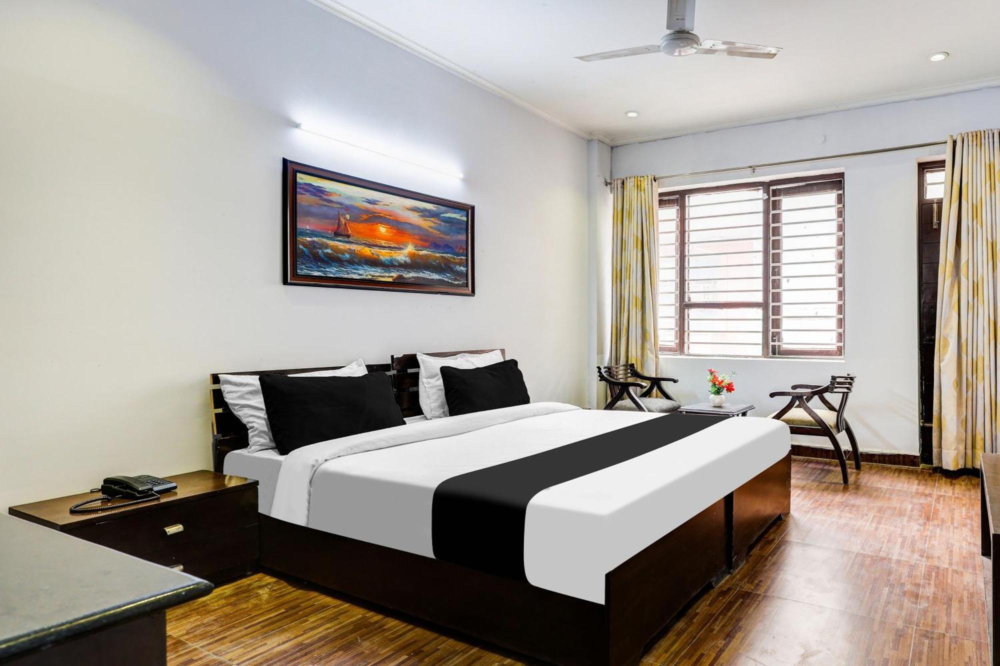 Super Townhouse Sector 38 Gurgaon Near Medanta Hotel Екстериор снимка