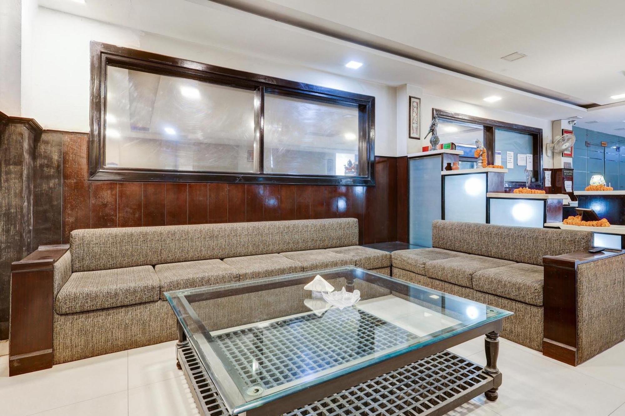 Super Townhouse Sector 38 Gurgaon Near Medanta Hotel Екстериор снимка