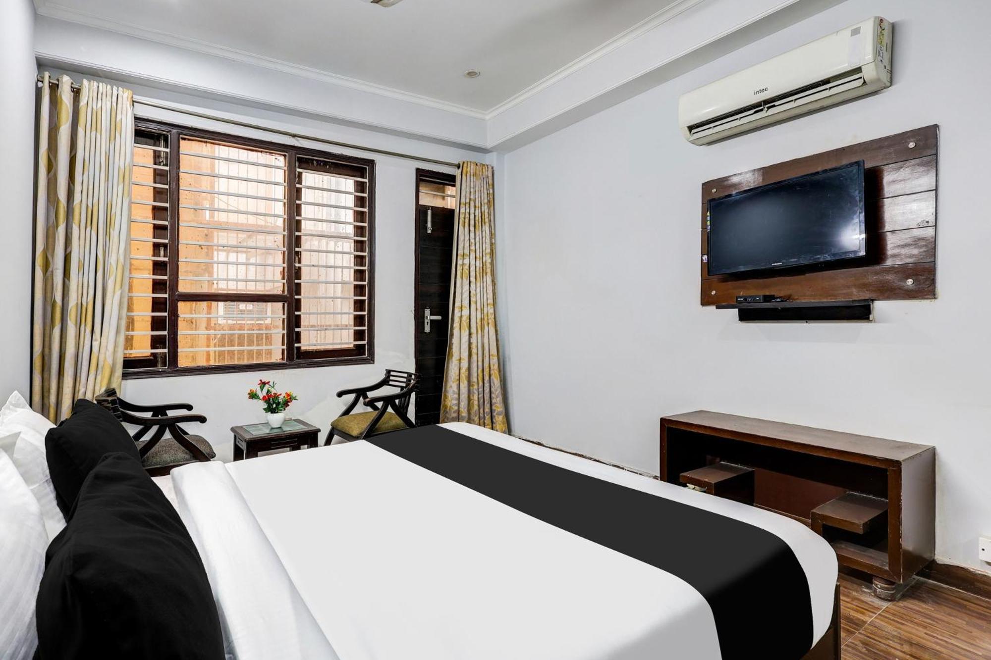 Super Townhouse Sector 38 Gurgaon Near Medanta Hotel Екстериор снимка